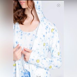 PJ Salvage Smiles Smiley Short Robe w/ Tie. XS. Like New. Sold out everywhere!